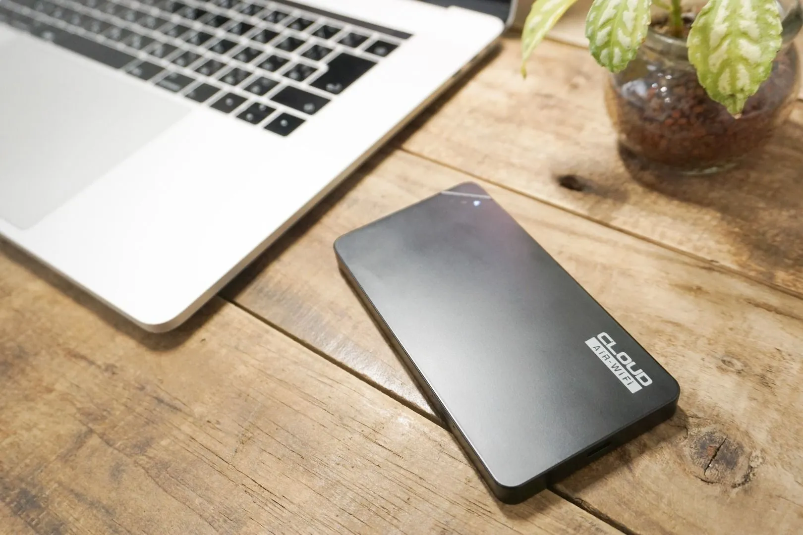 U3 Device pocket wifi.jpg